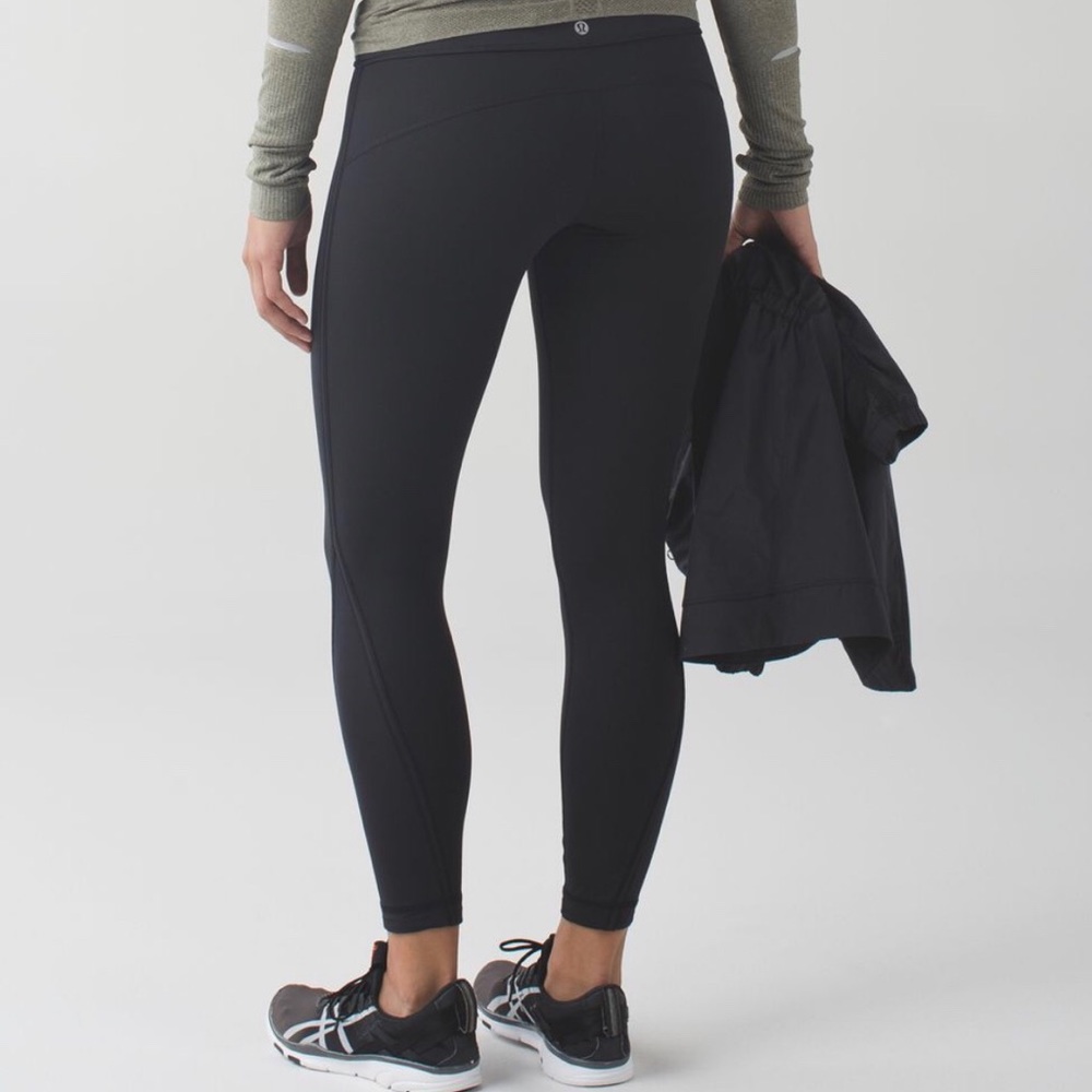 Lululemon pace tight- 7/8 size 6